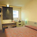 Ibis Alesia Montparnasse Hotel 3*