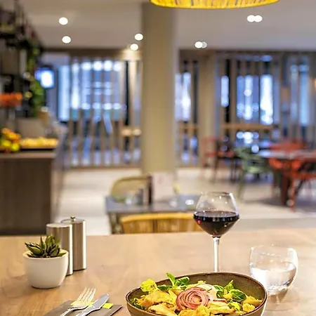 Ibis Alesia Montparnasse Hotel 3*