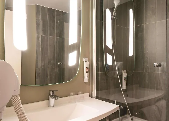 Hotel Ibis Alesia Montparnasse 3*